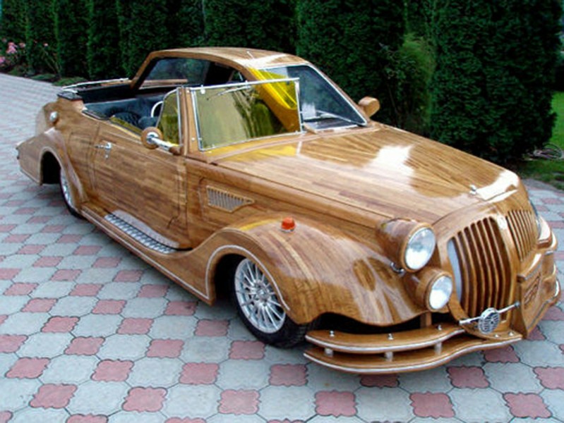 coche de madera