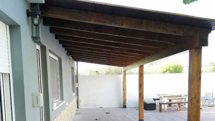 pérgola adosada o independiente